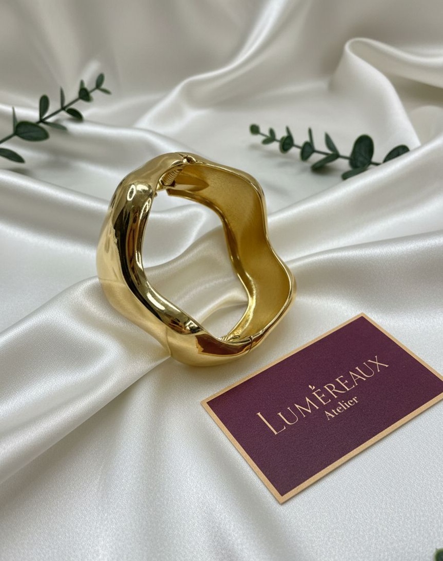 Waves Statement Bangle